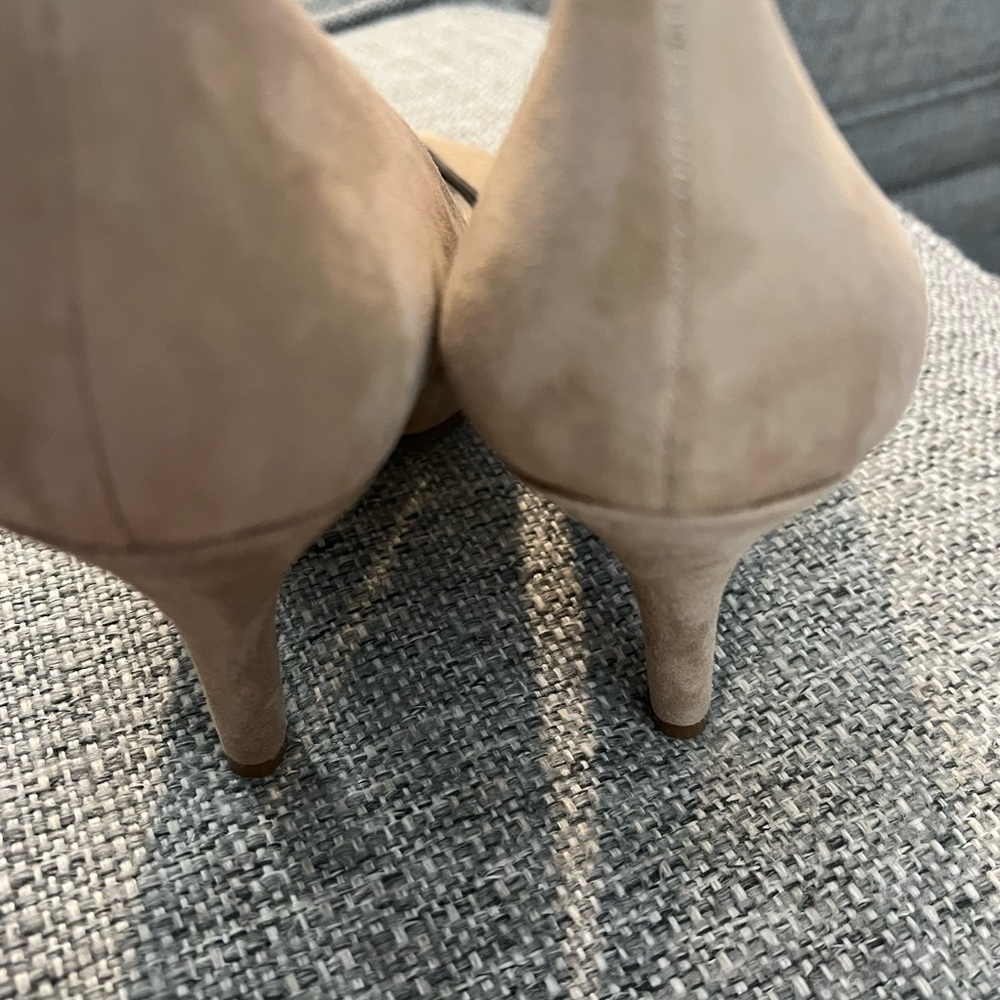 Nine West Audrey Taupe Genuine Suede Heels with Bow Accent 
size 9.5 NEW - Picture 7 of 8